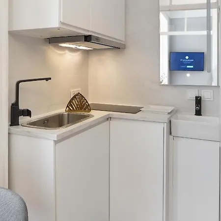 Small Design - Rosa, Bairro Alto Lisbona