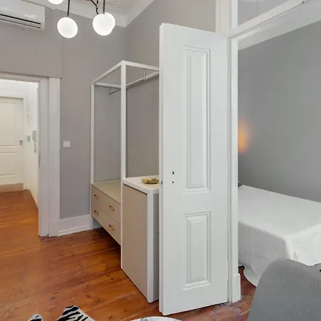 Small Design - Rosa, Bairro Alto *